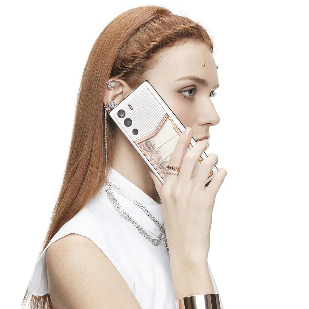 Metavertu 1 Curve Screen Himalaya Alligator Skin 18K Gold & Diamonds 5G Web3 Phone